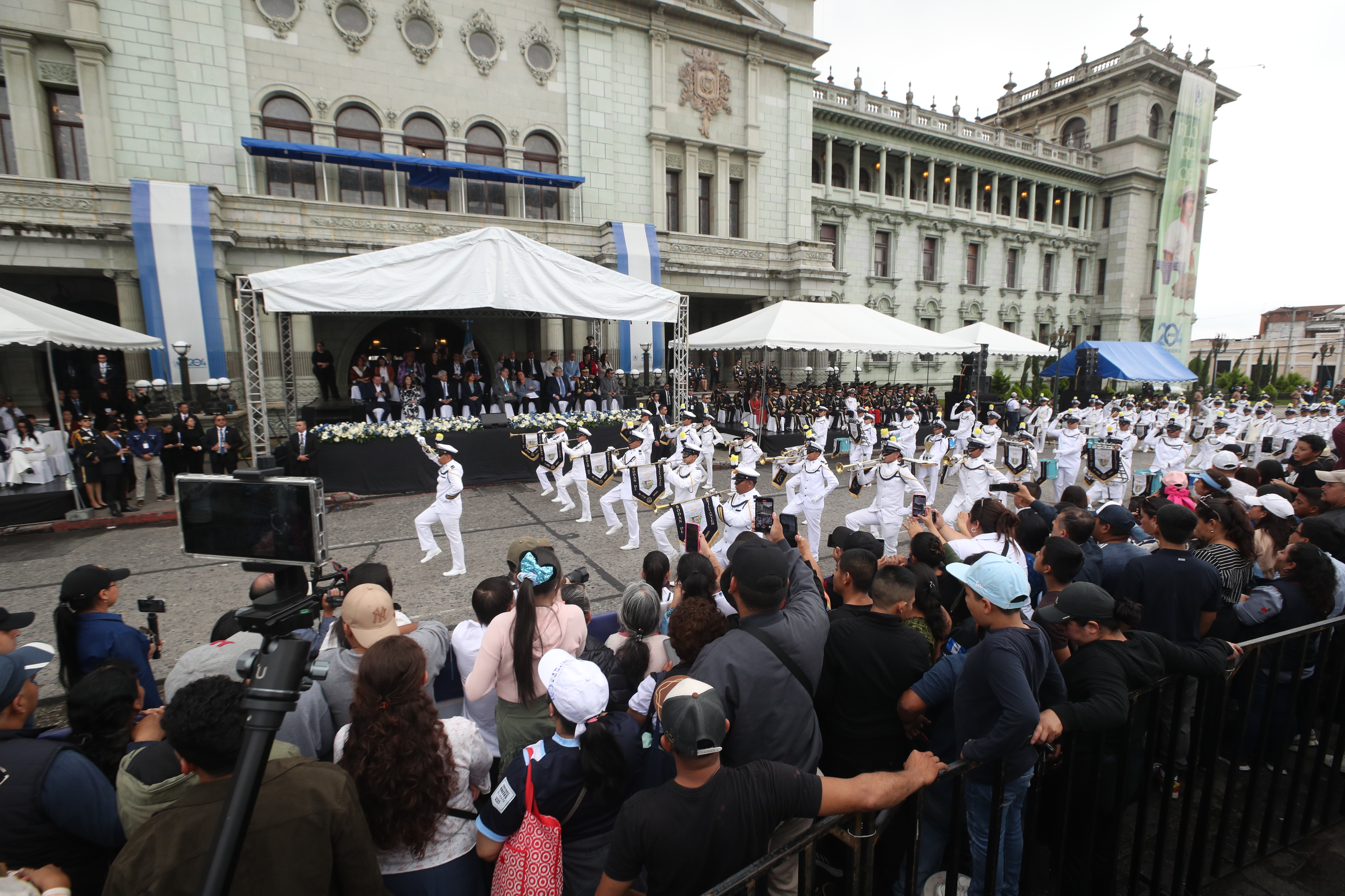 DESFILE 15 DE SEPTIEMBRE INDEPENDENCIA GUATEMALA'