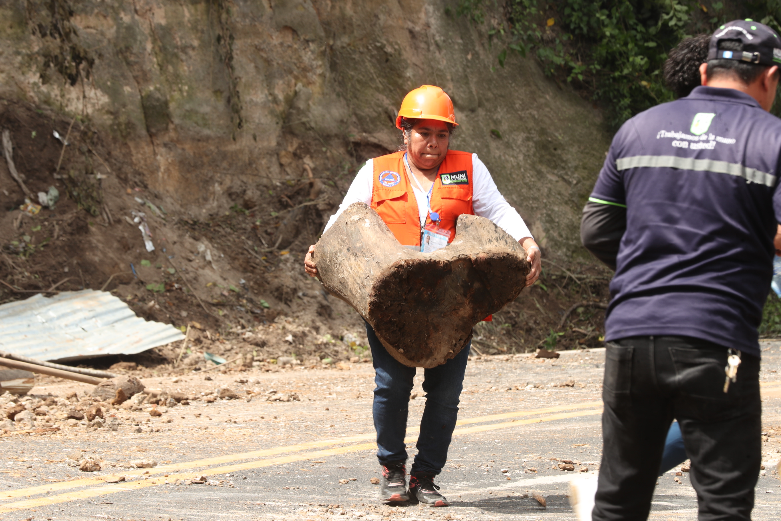 DESLIZAMIENTO AVENIDA HINCAPIE BOCA DEL MONTE'