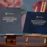 Bernardo Arevalo, presidente de la Repblica de Guatemala en la presentacin del presupuesto 2026 explica la forma en que se divide en los ministerios.
Fotografa Prensa Libre: Erick Avila. 01092025