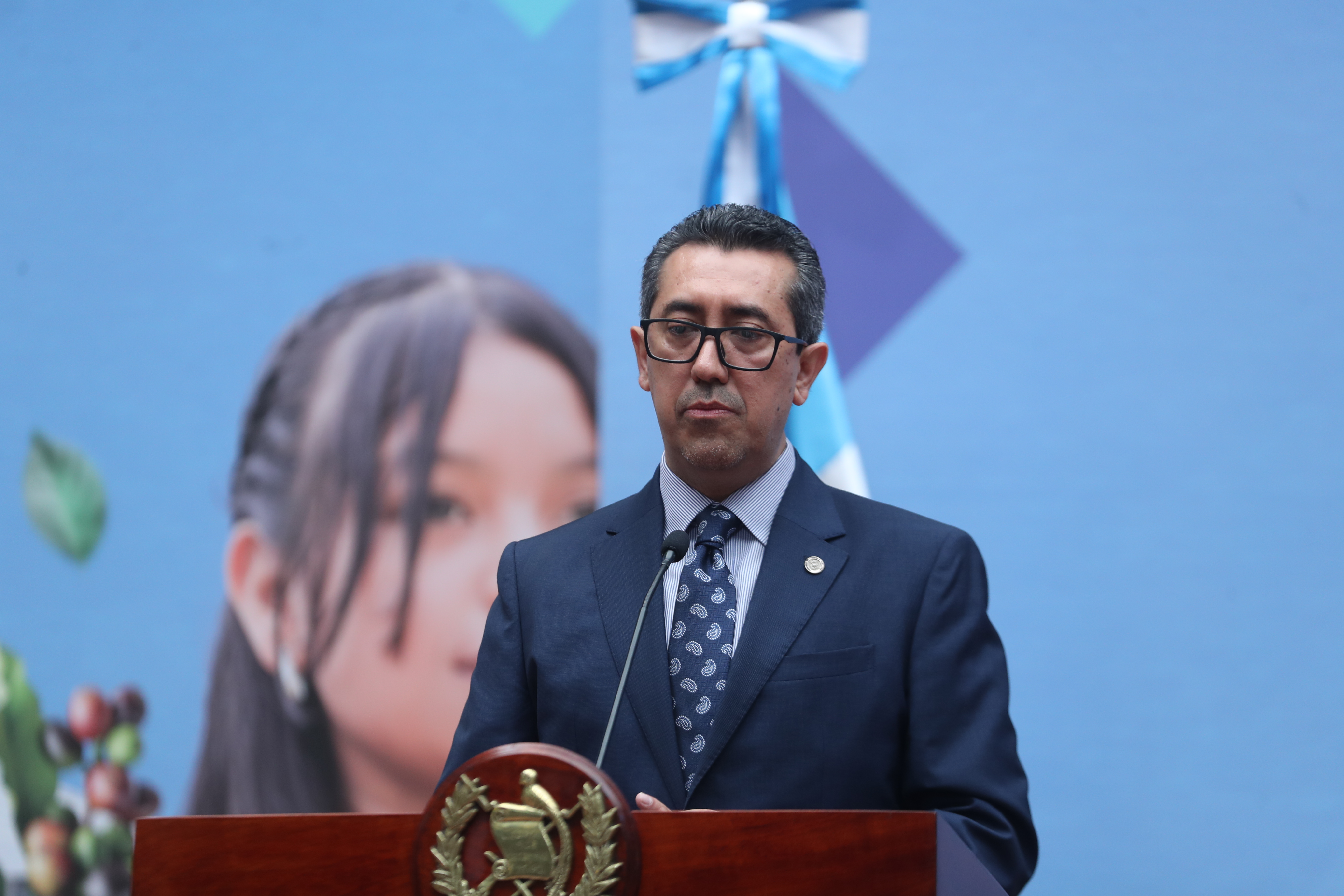 Ejecutivo afina detalles para la presentación de nueva Ley de Compras y Contrataciones