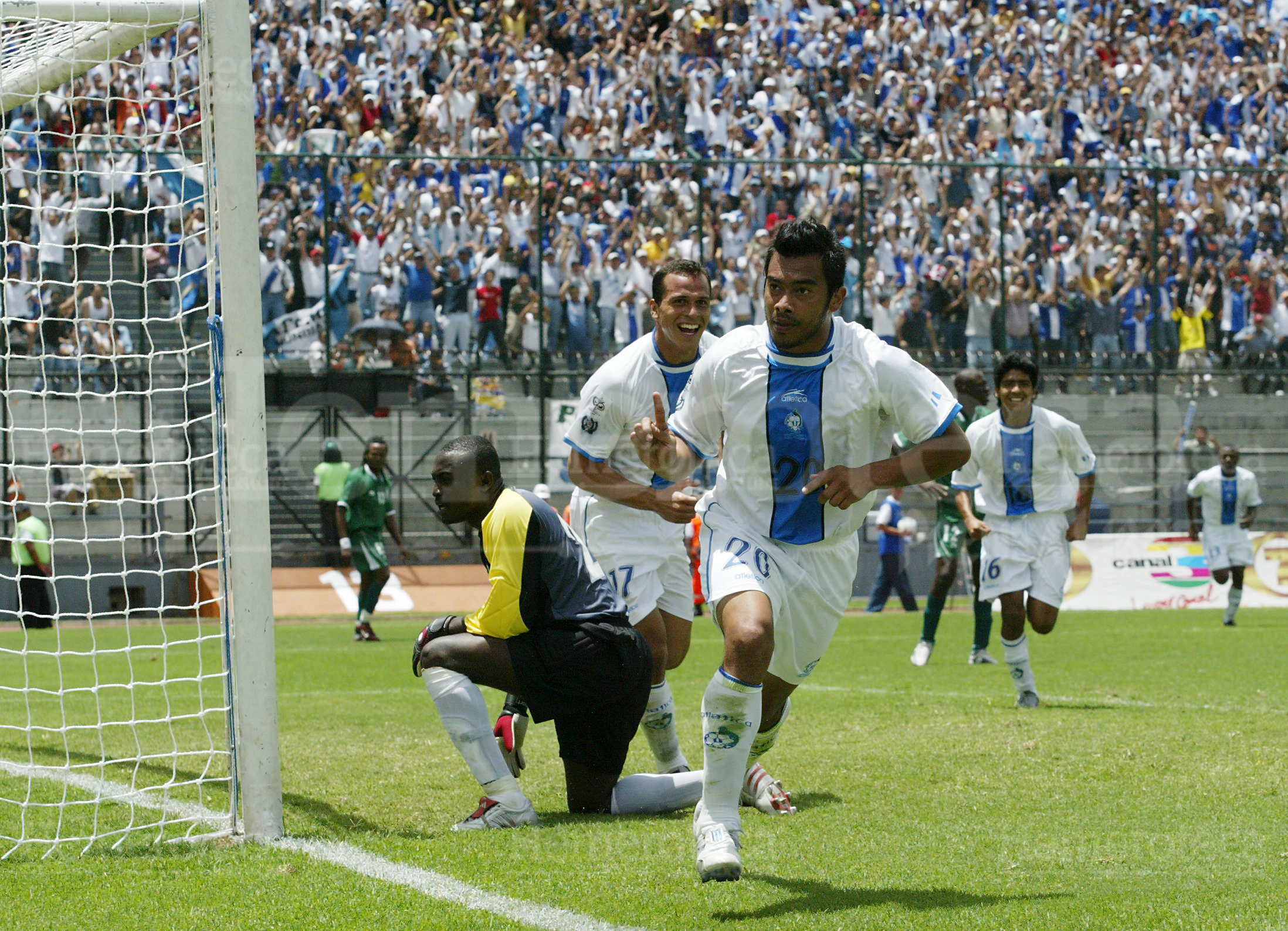 Carlos Ruiz vuelve a mostrar su interés por llegar a la Federación de Guatemala