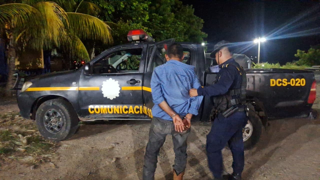 Detienen a hombre por ataque con machete contra su expareja y un niño ...