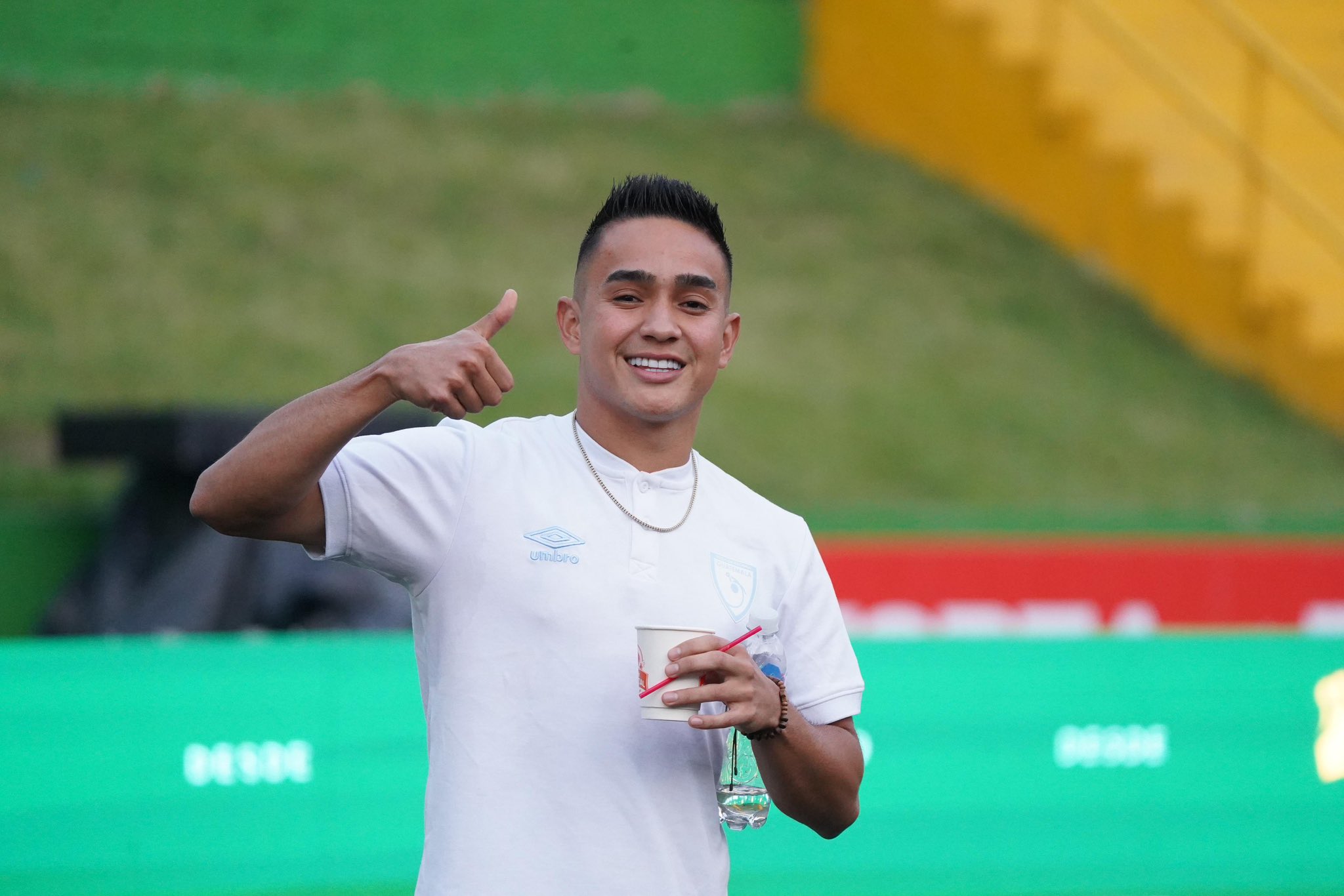 Óscar Santis en el estadio Cementos Progreso. (Foto Prensa Libre: Fedefut).
