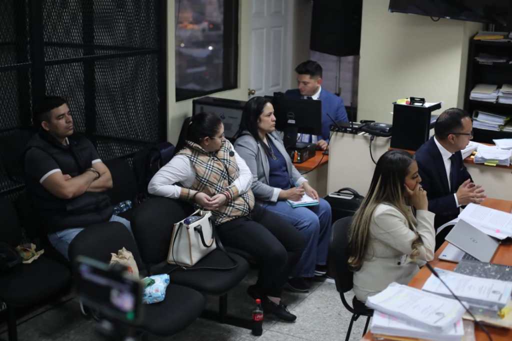 victoria-govern-y-daniel-estuardo-rivera-abogados-de-fernanda-bonilla