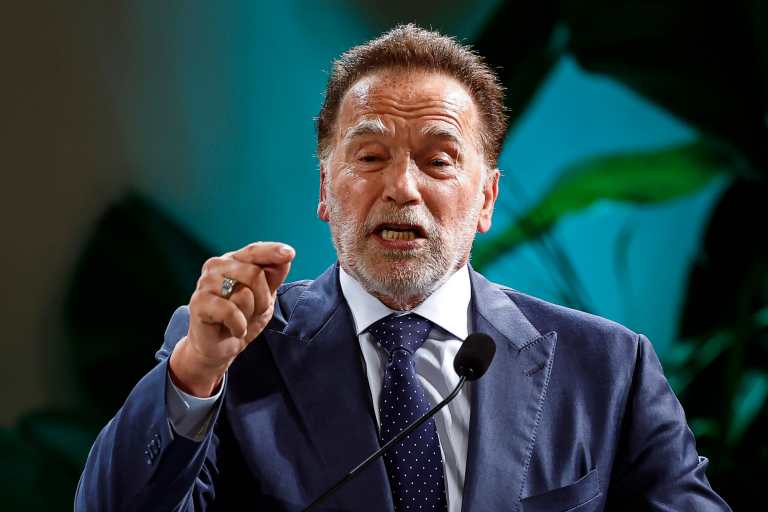 Por qué Arnold Schwarzenegger acusa al gobernador de California de “manipular” distritos con la “Propuesta 5