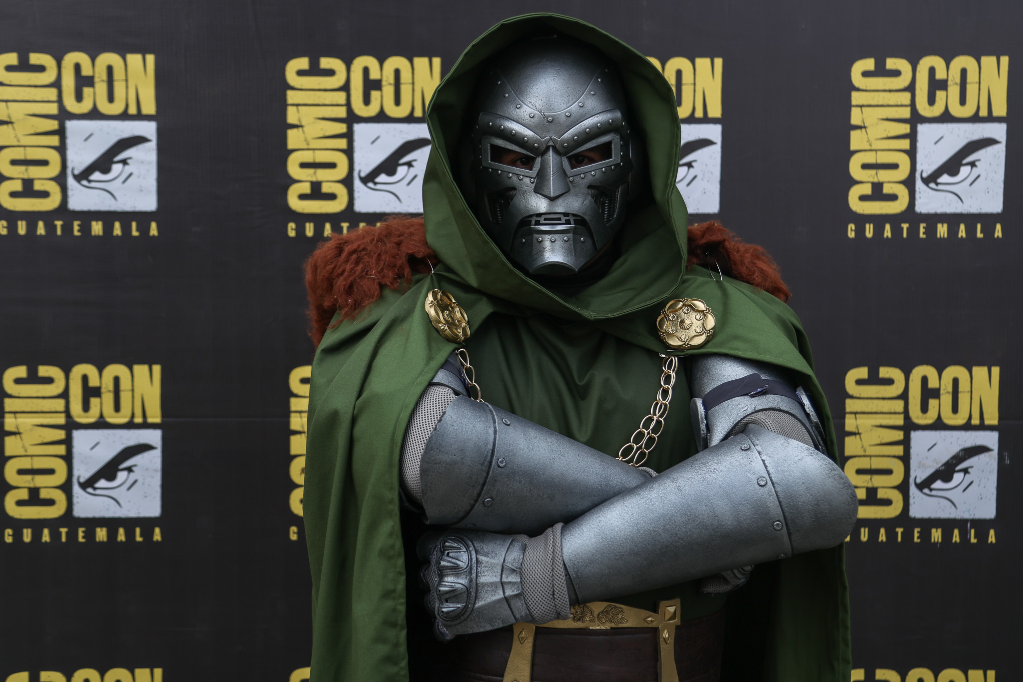 AME5177. CIUDAD DE GUATEMALA (GUATEMALA), 04/10/2025.- Manuel Guzmán, quien caracteriza al supervillano de Marvel, Dr. Doom, posa durante la Comic-Con Guatemala 2025 este sábado, en Ciudad de Guatemala (Guatemala). EFE/ Mariano Macz