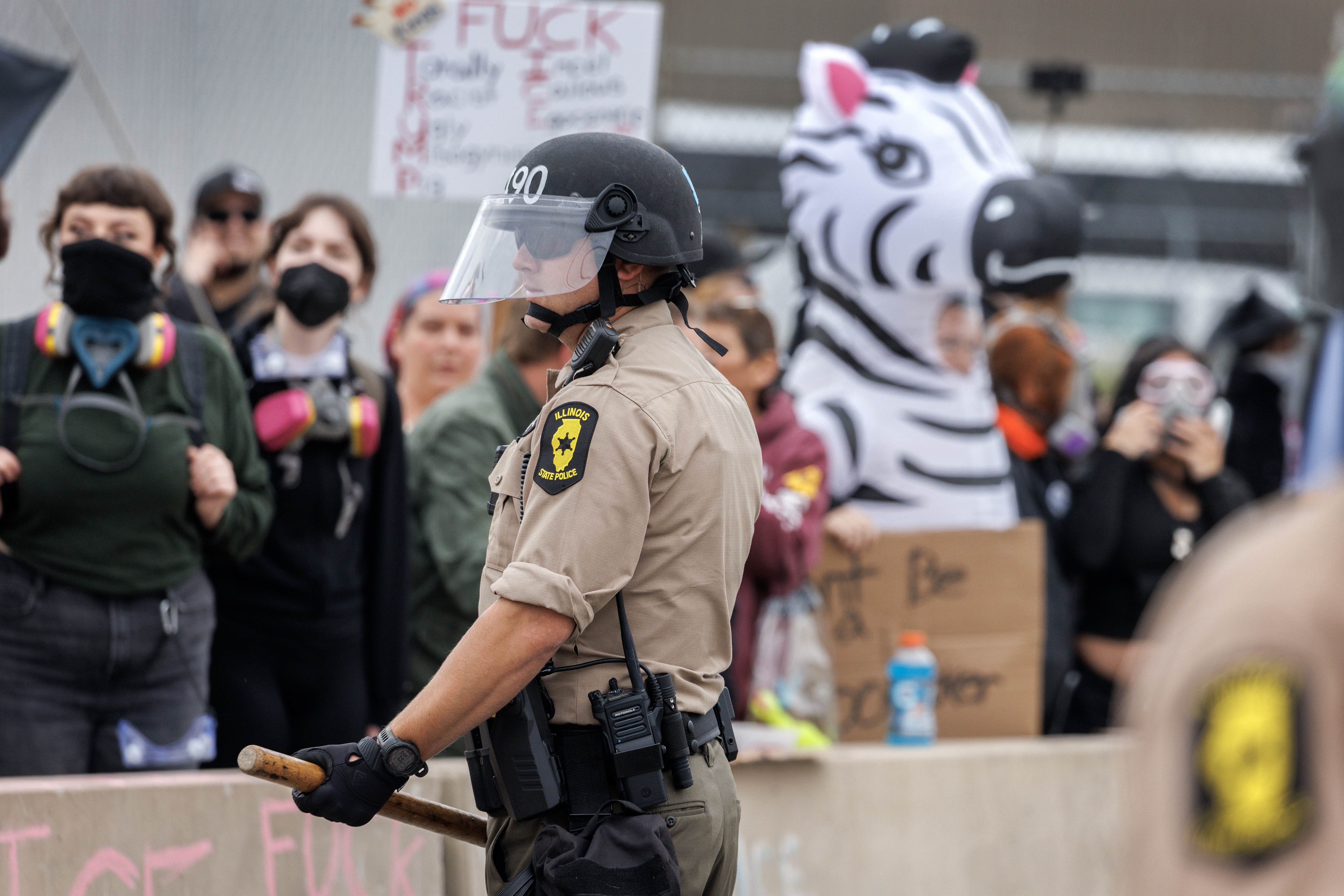 Por qué se suspendió la liberación de varias personas detenidas por el ICE en Illinois