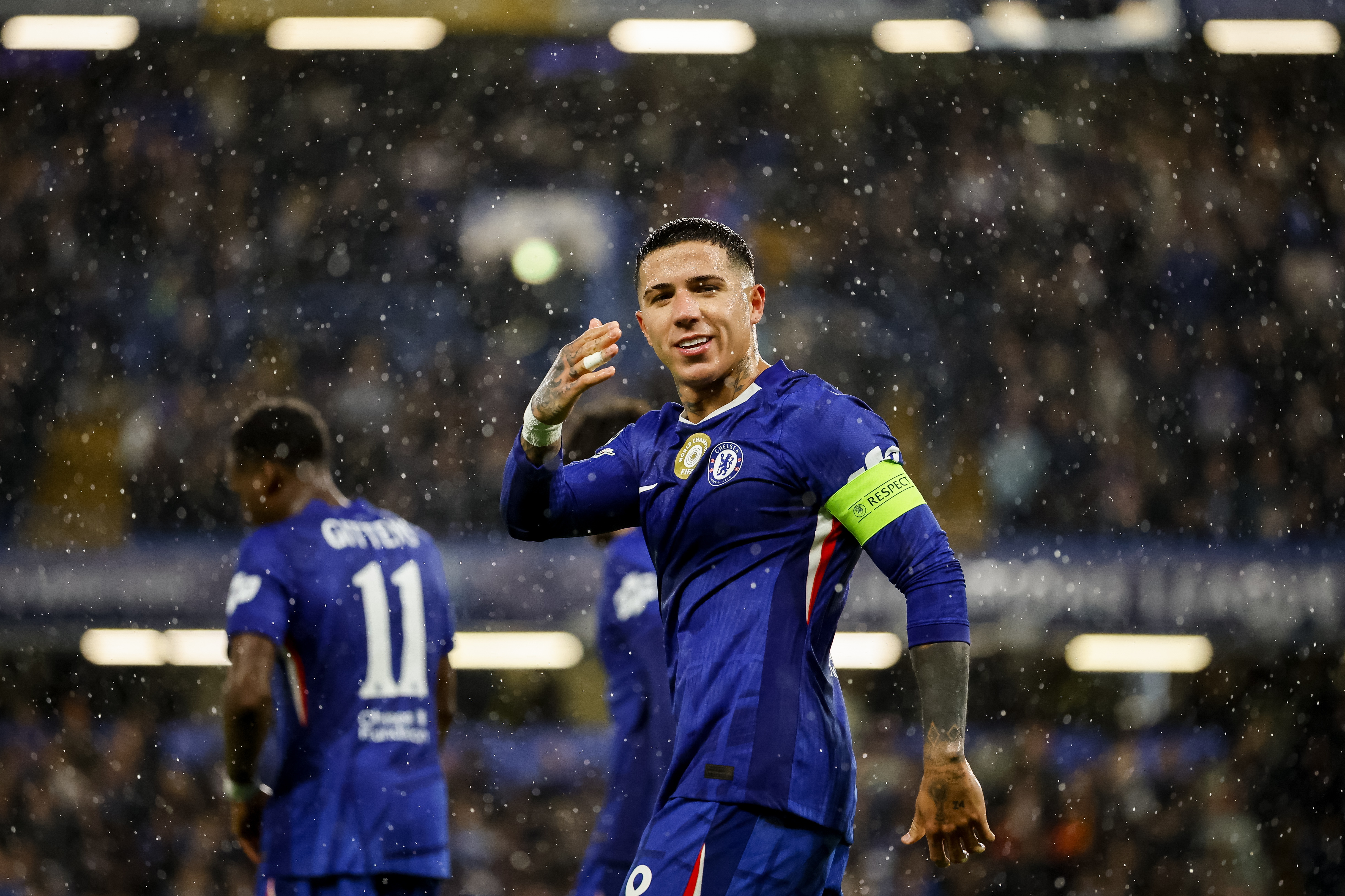 Las frases de Enzo Fernández que “cruzaron la línea” y motivaron su sanción en Chelsea FC