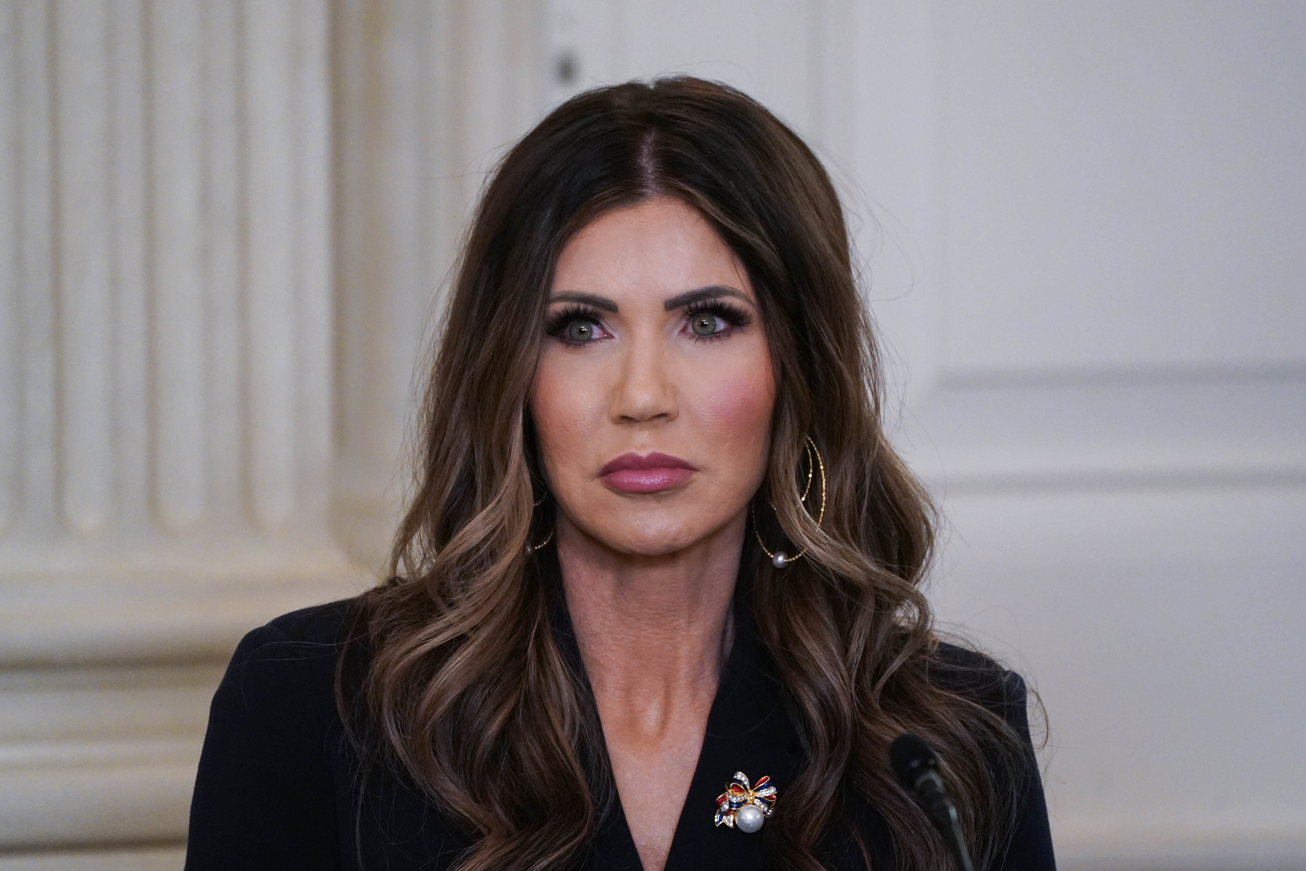 Qué dice el documento sobre los deportados al CECOT de El Salvador que avaló la secretaria de Justicia de EE. UU., Kristi Noem