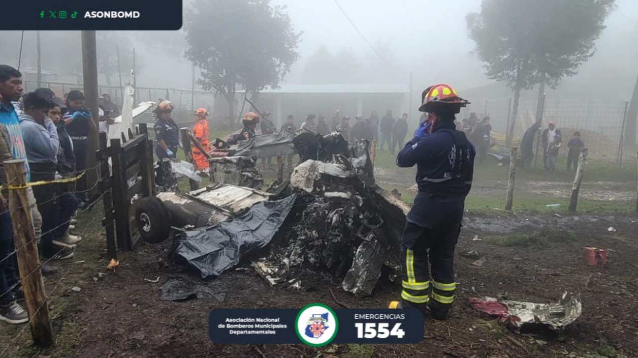 Avioneta se estrella en Tecpán Guatemala; socorristas reportan víctimas carbonizadas