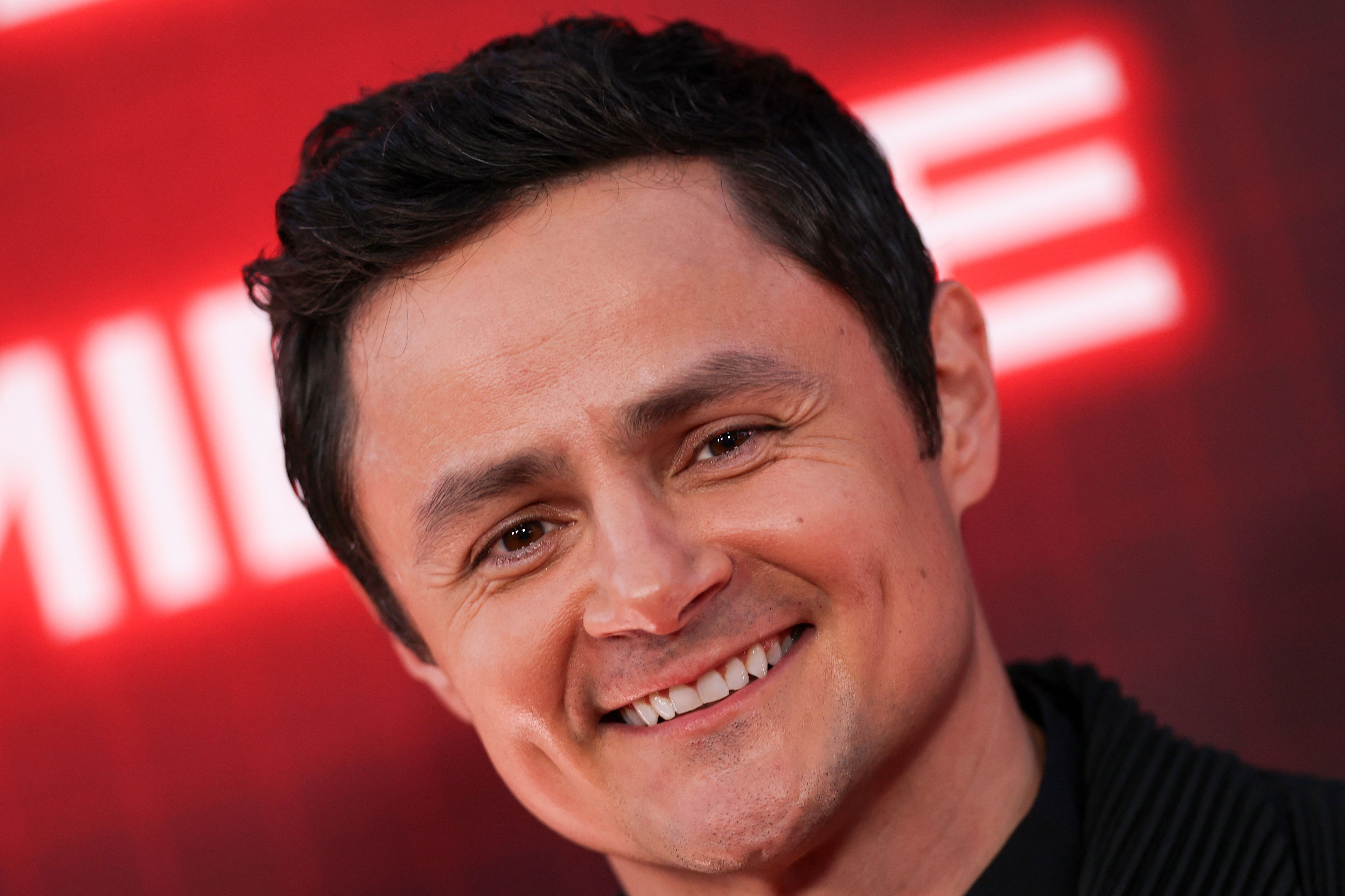 El actor guatemalteco Arturo Castro se casó el domingo 8 de febrero en Antigua Guatemala con Laureen Hoover, directora y productora de cine. (Foto Prensa Libre: AFP)
