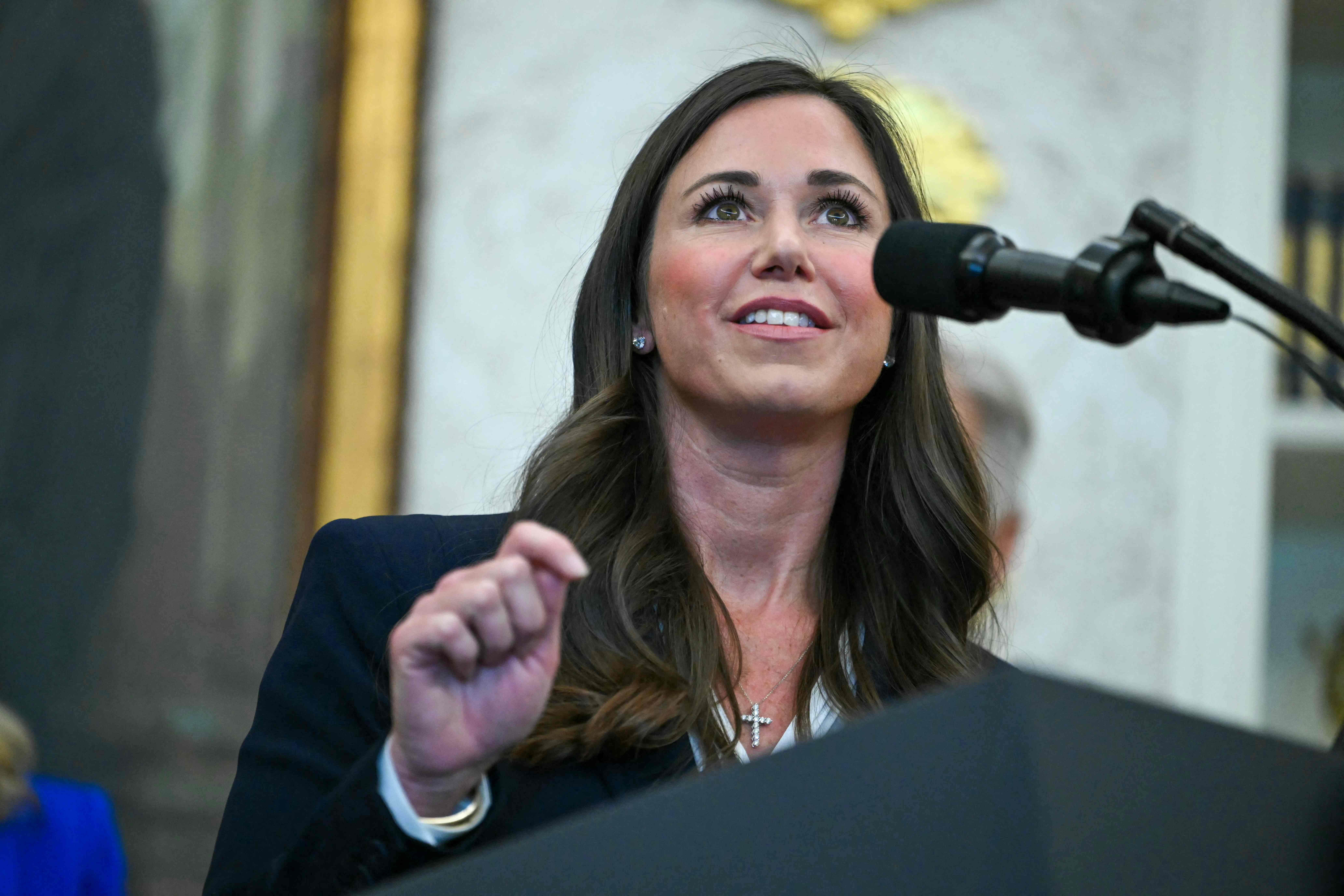 La senadora Katie Britt, de Alabama. (Foto Prensa Libre:  ANDREW CABALLERO-REYNOLDS / AFP /Archivo)