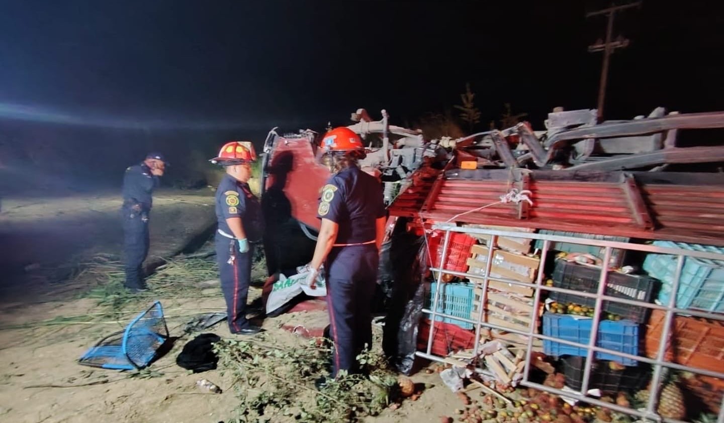 Ataque armado en la ruta al Atlántico provoca accidente de camión; una persona muere baleada