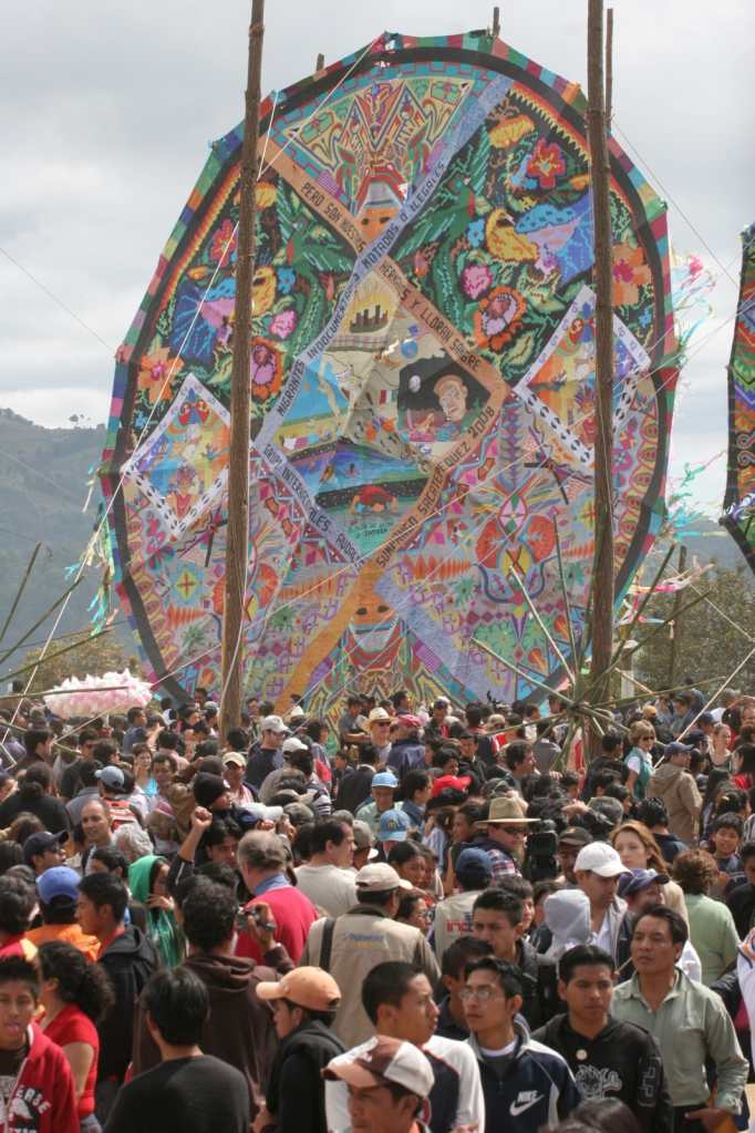 Barriletes gigantes: el vuelo que une a los guatemaltecos con sus antepasados