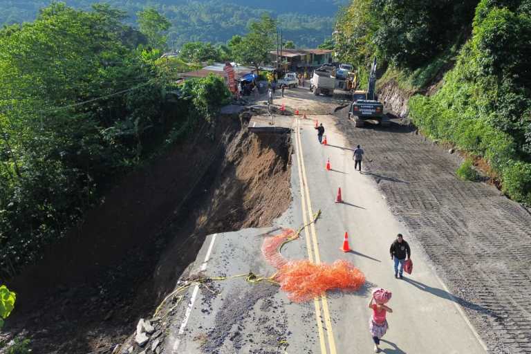 Ruta Cito-Zarco colapsada deja pérdidas diarias de Q6