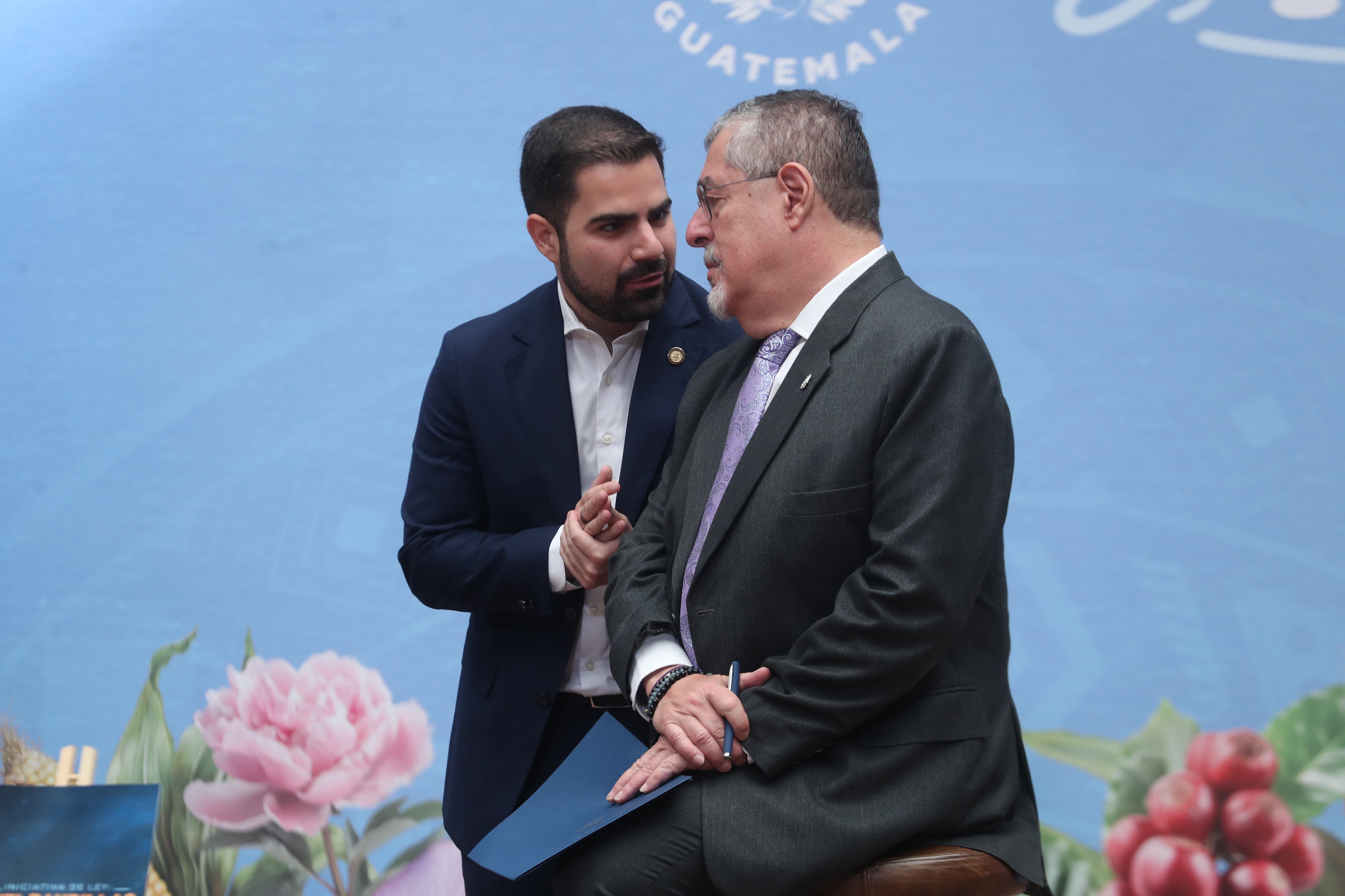 Santiago Palomo es nombrado embajador, en medio de discusión en la CC sobre su derecho a inmunidad