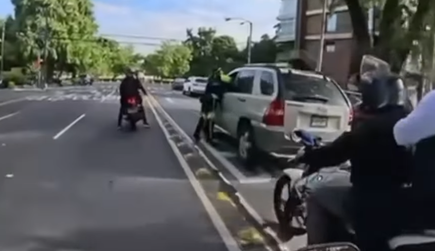 Qué pasó con la conductora que tuvo un incidente con una agente de la PMT en la zona 9 y que quedó grabado