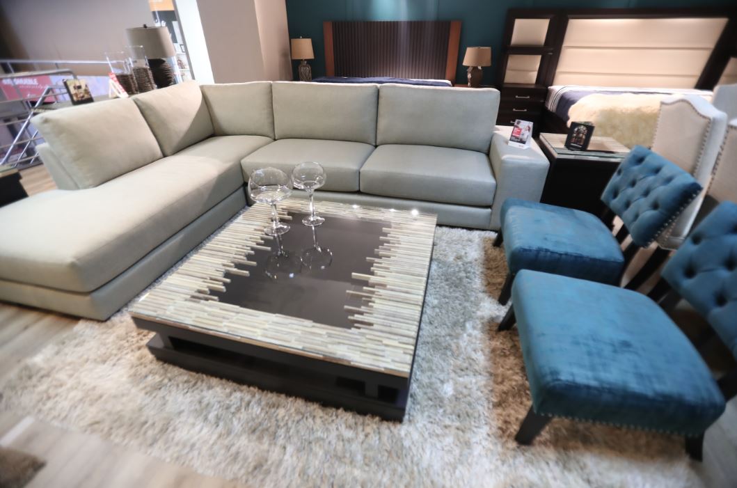 Muebles y madera para mercado local y de exportación incluyendo a EEUU