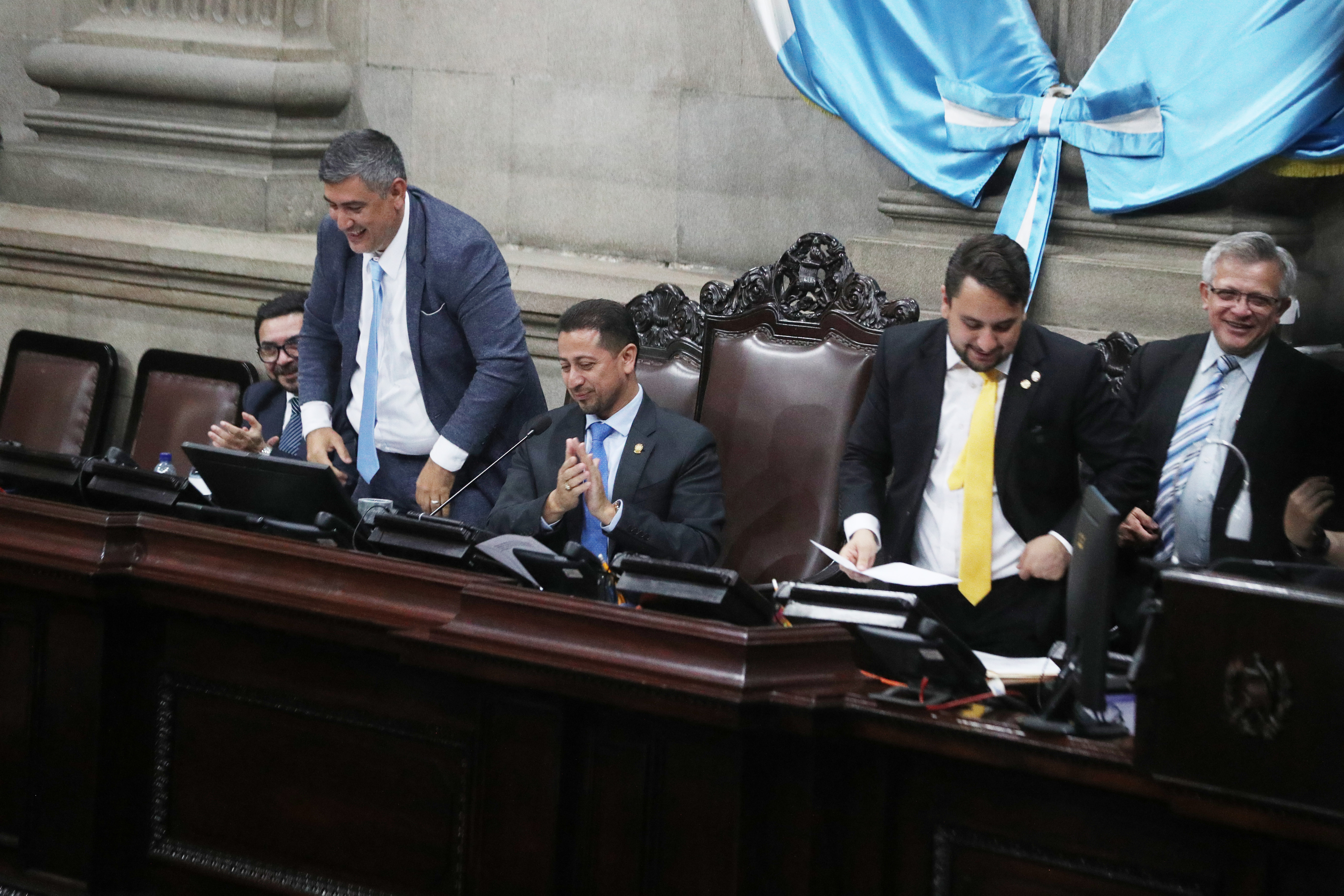 CELEBRACIÓN DE DIPUTADOS CON LA VICTORIA DE LA SELECCIÓN NACIONAL VS EL SALVADOR'
