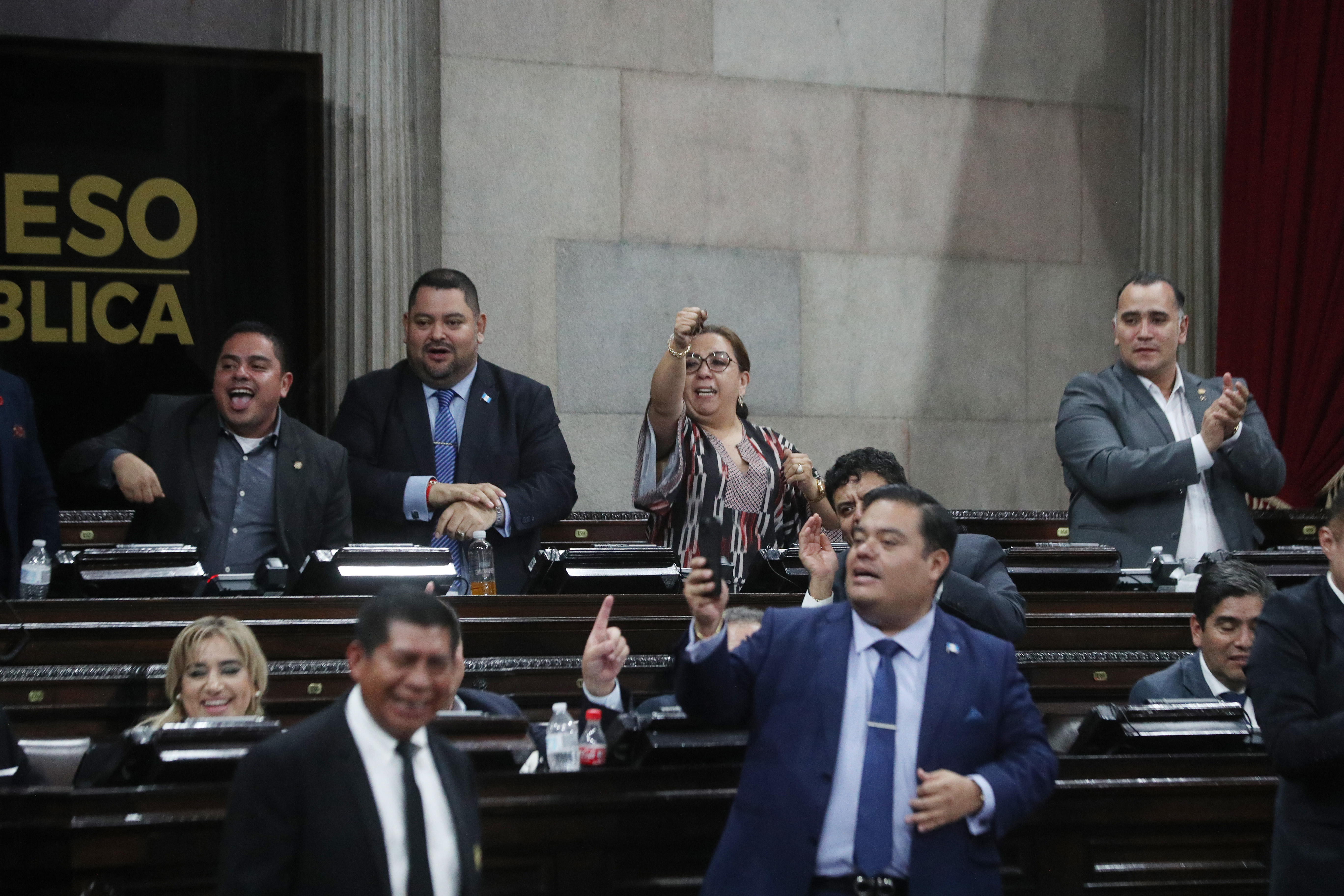 CELEBRACIÓN DE DIPUTADOS CON LA VICTORIA DE LA SELECCIÓN NACIONAL VS EL SALVADOR'