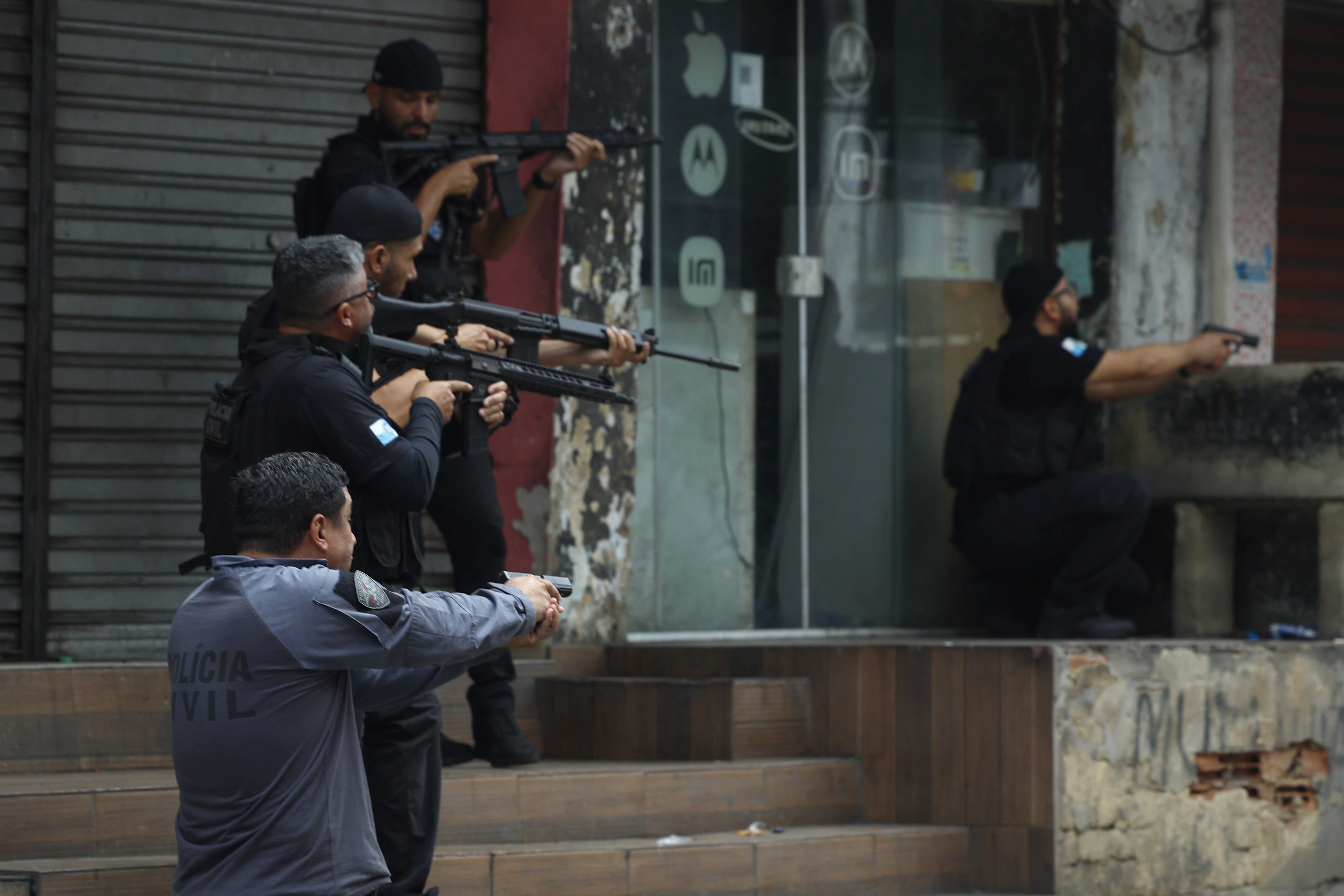 MEGA OPERATIVO RIO DE JANEIRO BRASIL'