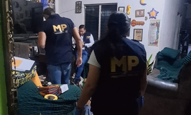 Rescate bajo fuego: agentes salvan a mujer retenida y abaten a su captor en Jutiapa