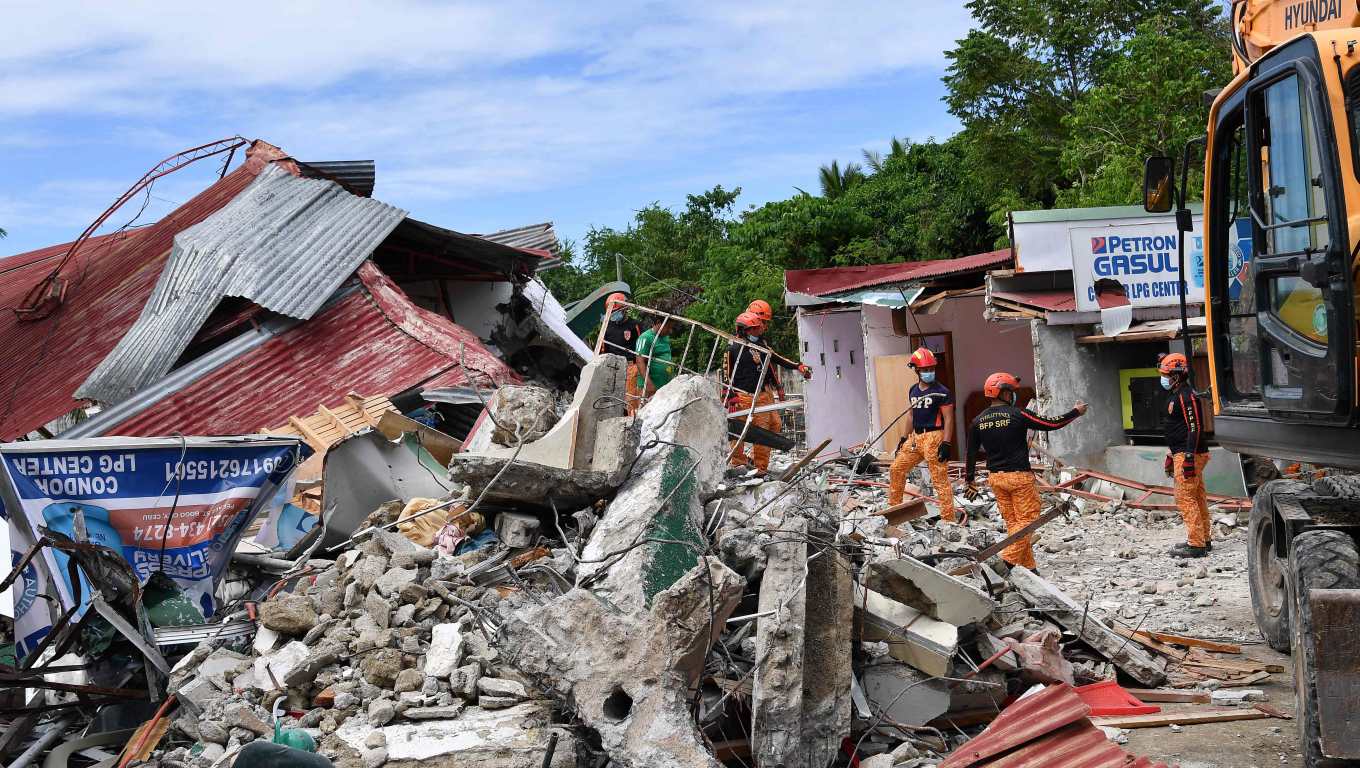 Terremoto en Filipinas deja 72 fallecidos y 300 heridos