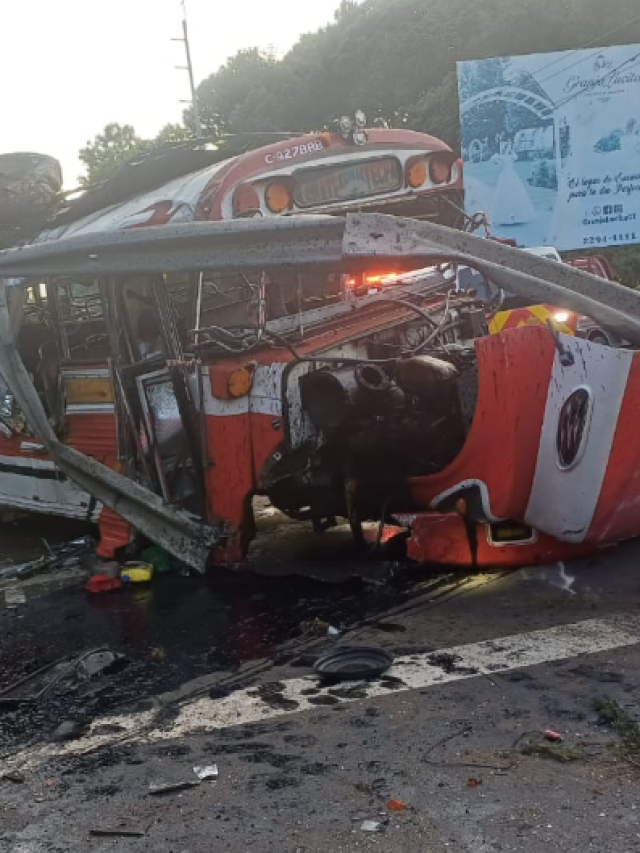 BUS ACCIDENTADO EN EL KM 34 DE LA INTER