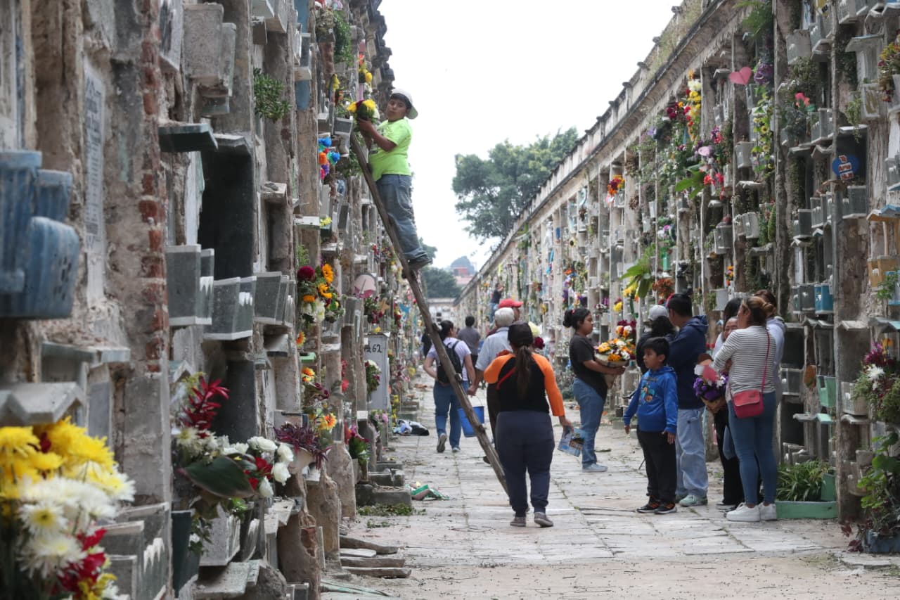 Emetra activa cierres viales en la zona 3 por visitas al Cementerio General en Día de los Santos