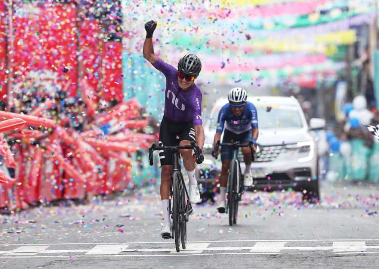 El colombiano Rodrigo Contreras del Nu Colombia gana la octava etapa de la Vuelta a Guatemala 2