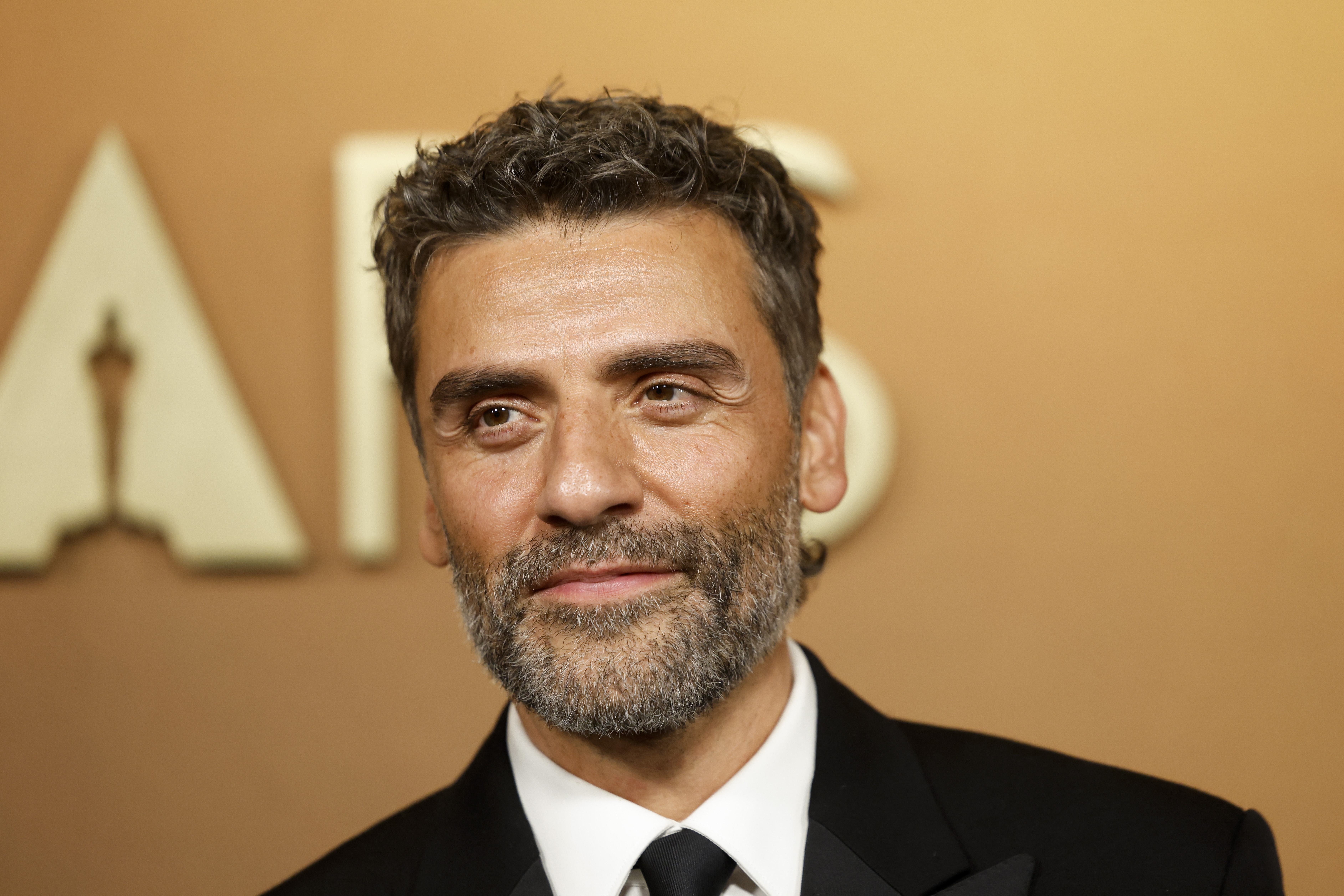 Globos de Oro 2026: Nominan al actor guatemalteco Óscar Isaac por su interpretación en Frankenstein