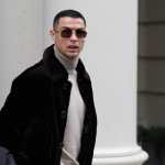 USA6490. WASHINGTON (DC, EEUU), 19/11/2025.- El capitán de la selección portuguesa de fútbol y jugador del Al-Nassr saudí, Cristiano Ronaldo (d), camina a su salida este miércoles del hotel en Washington (EE.UU). Ronaldo cenó el martes en la Casa Blanca con el presidente estadounidense, Donald Trump, como parte de la delegación que acompaña al príncipe heredero de Arabia Saudí, Mohammed bin Salmám, en su visita a Estados Unidos. EFE/Octavio Guzmán