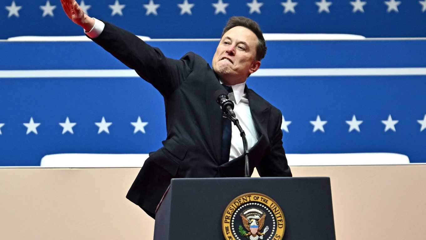 Elon Musk publica en X su felicitación al presidente Donald Trump y manifiesta su apoyo al pueblo venezolano.