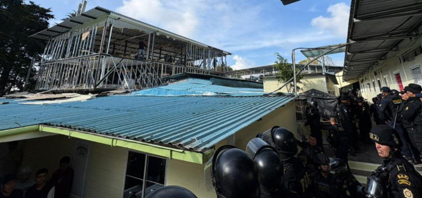 Demuelen apartamentos construidos por pandilleros en cárcel Pavoncito, afirma el SP
