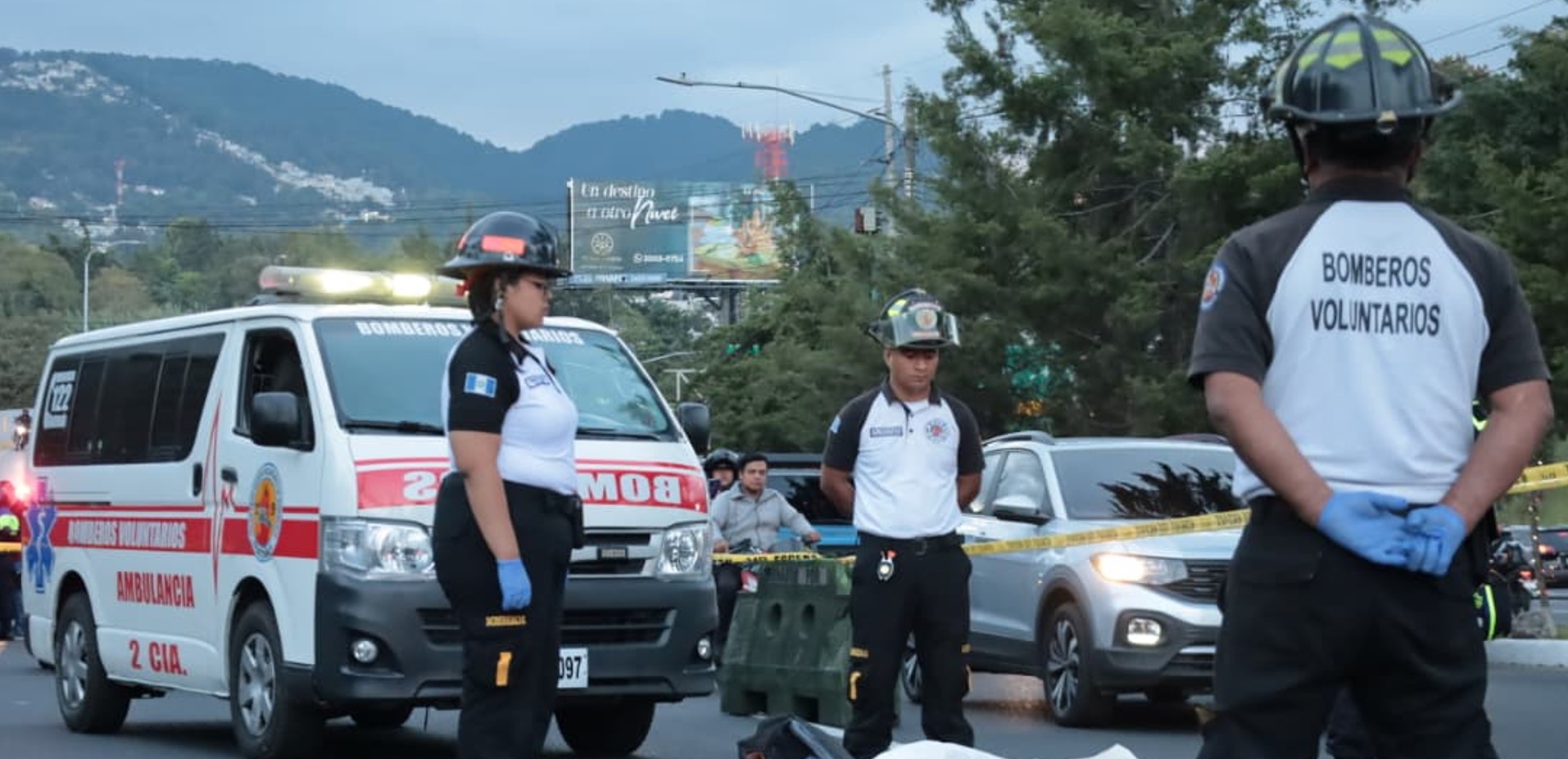 Mujer muere arrollada por bus extraurbano en la calzada Roosevelt y el hecho genera caos vial en ruta interamericana