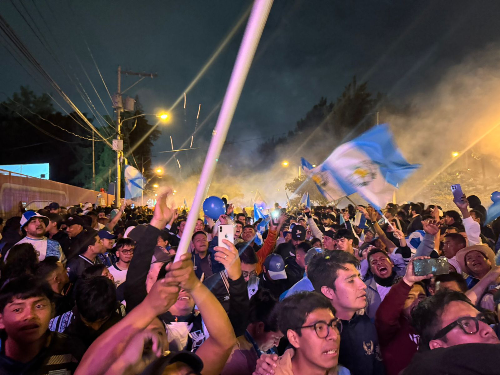 “Guate de mi vida…”: La afición se hace sentir antes del juego ante Panamá