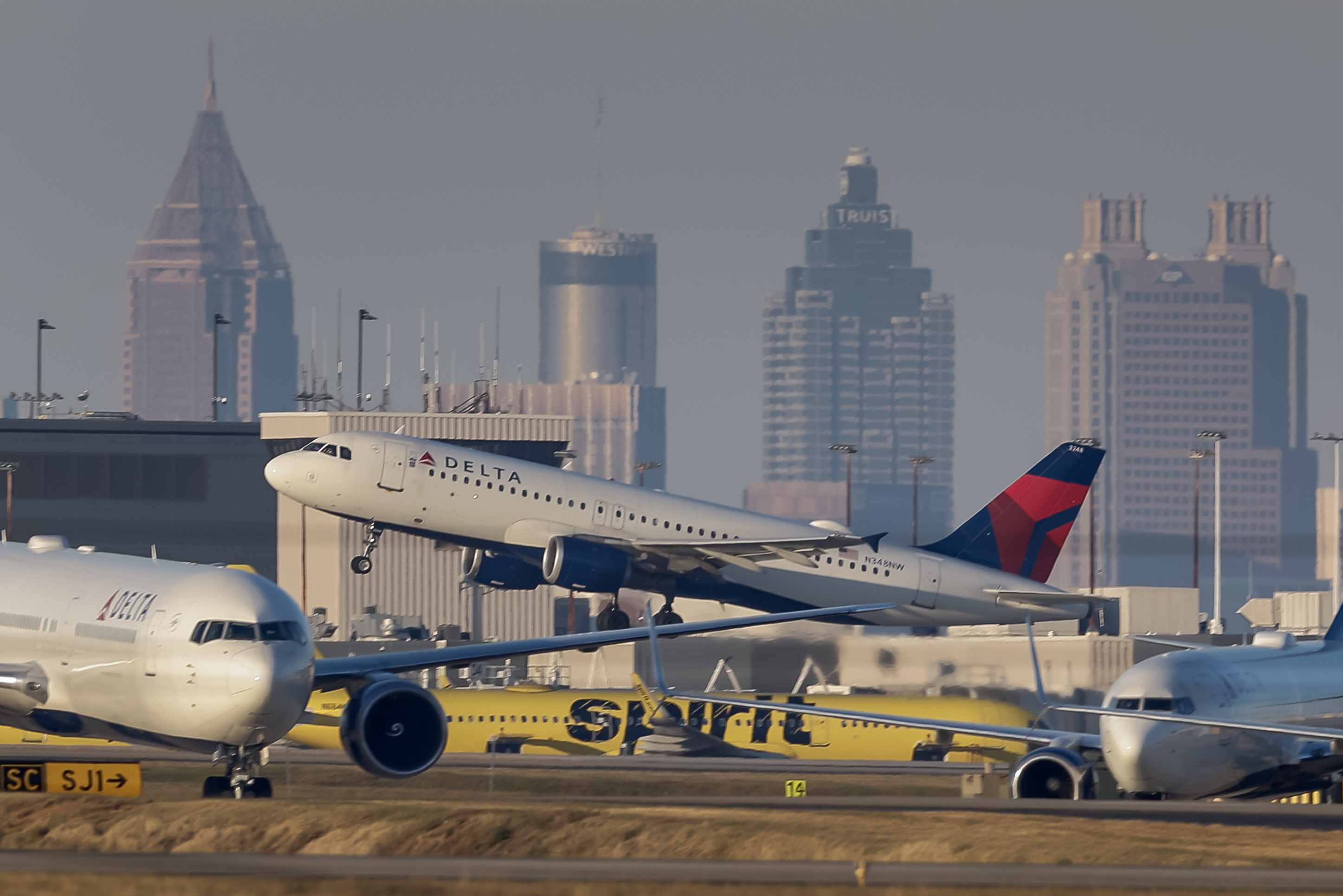 ¿Cómo impactará al tráfico aéreo internacional la posible cancelación de vuelos desde EE. UU. por el cierre del Gobierno?