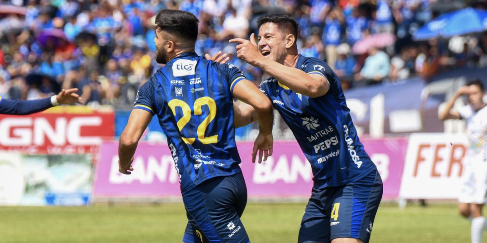 Aldana y Pereira definen el triunfo de Cobán Imperial contra Aurora en la jornada 17 del Apertura 2025