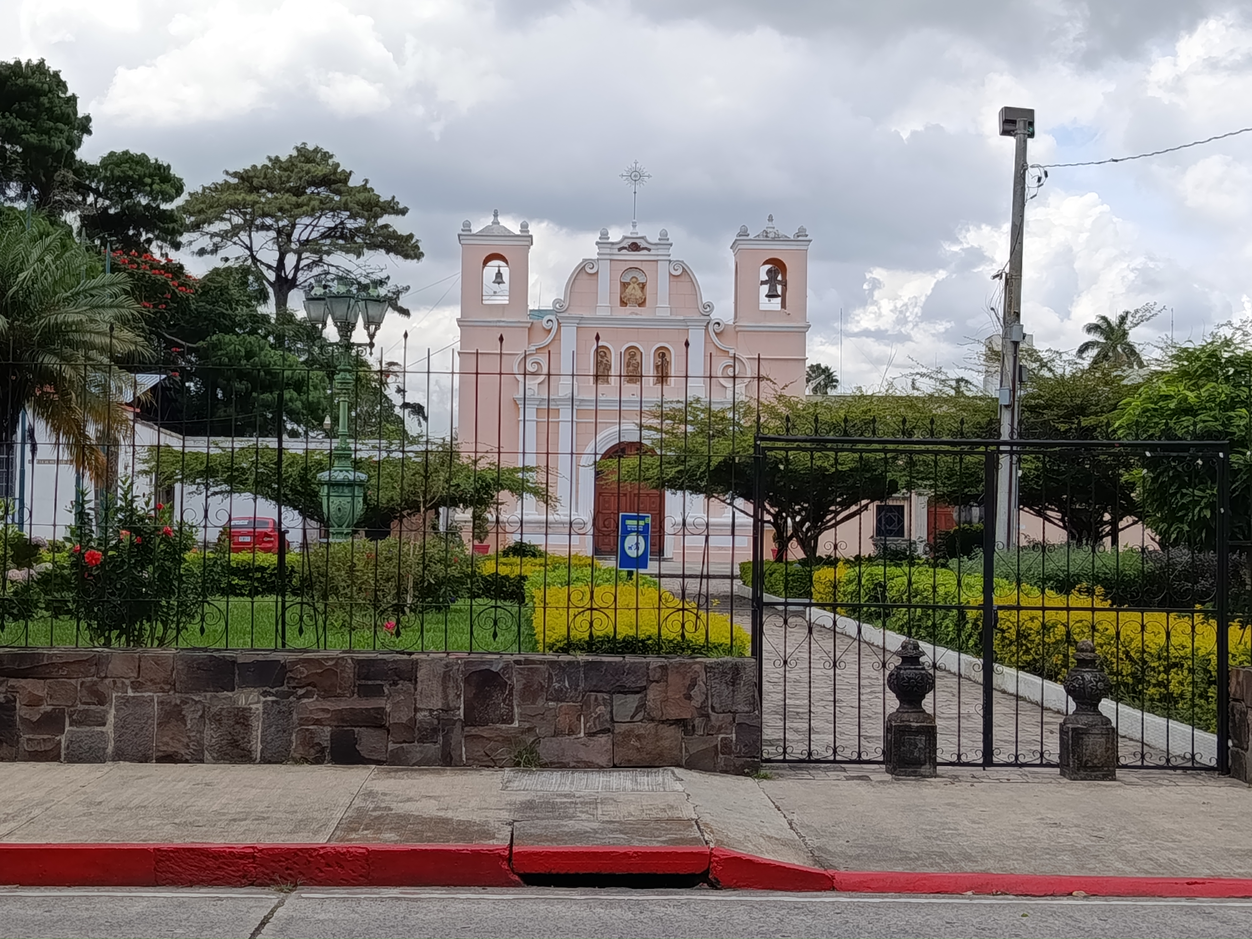 Ciudad Vieja: un barrio histórico que enfrenta desafíos inmobiliarios en Guatemala