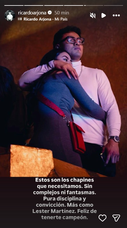 El güiño de Ricardo Arjona a Lester Martínez, que llegó a ver la residencia “Lo que el Seco no dijo”