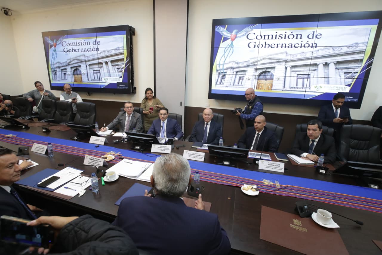 Grupo Vulcano del FBI llegará a Guatemala para apoyar búsqueda de reos fugados de Fraijanes II