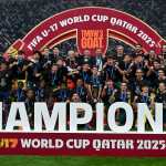 Los jugadores de Portugal celebran con el trofeo tras ganar la final de la Copa Mundial Sub-17 Los jugadores de Portugal celebran con el trofeo tras ganar la final de la Copa Mundial Sub-17