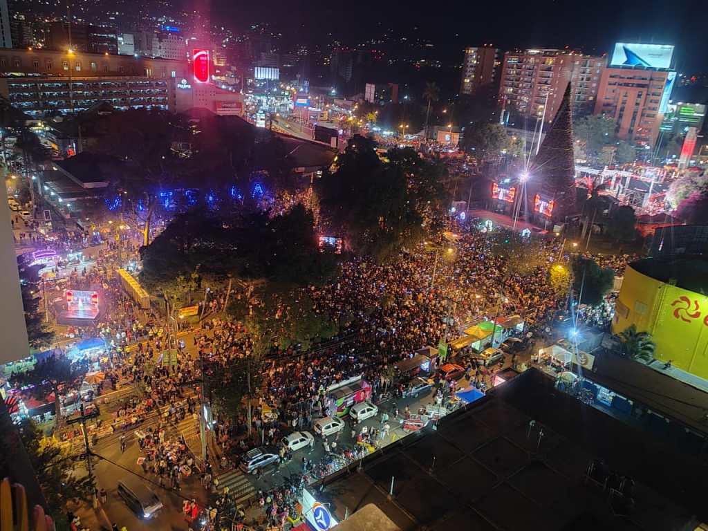 Festival Árbol Gallo se inaugura en el Obelisco