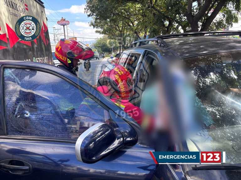Ataque armado en la calzada Roosevelt colapsa el tránsito hacia Mixco y afecta zonas 7, 9 y 1