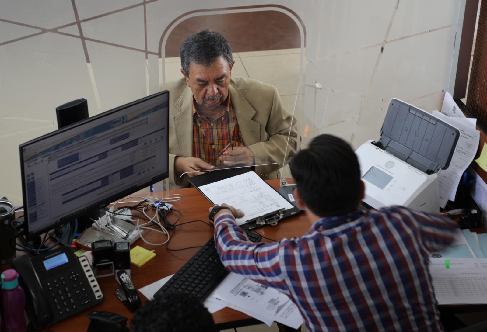 Cómo completar cuotas en el IGSS para pensionarse por vejez si su último salario fue el mínimo