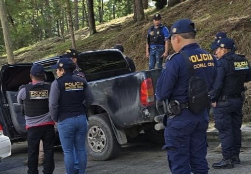 Capturan a tres investigadores de la DEIC en San Pedro Carchá por presunta extorsión