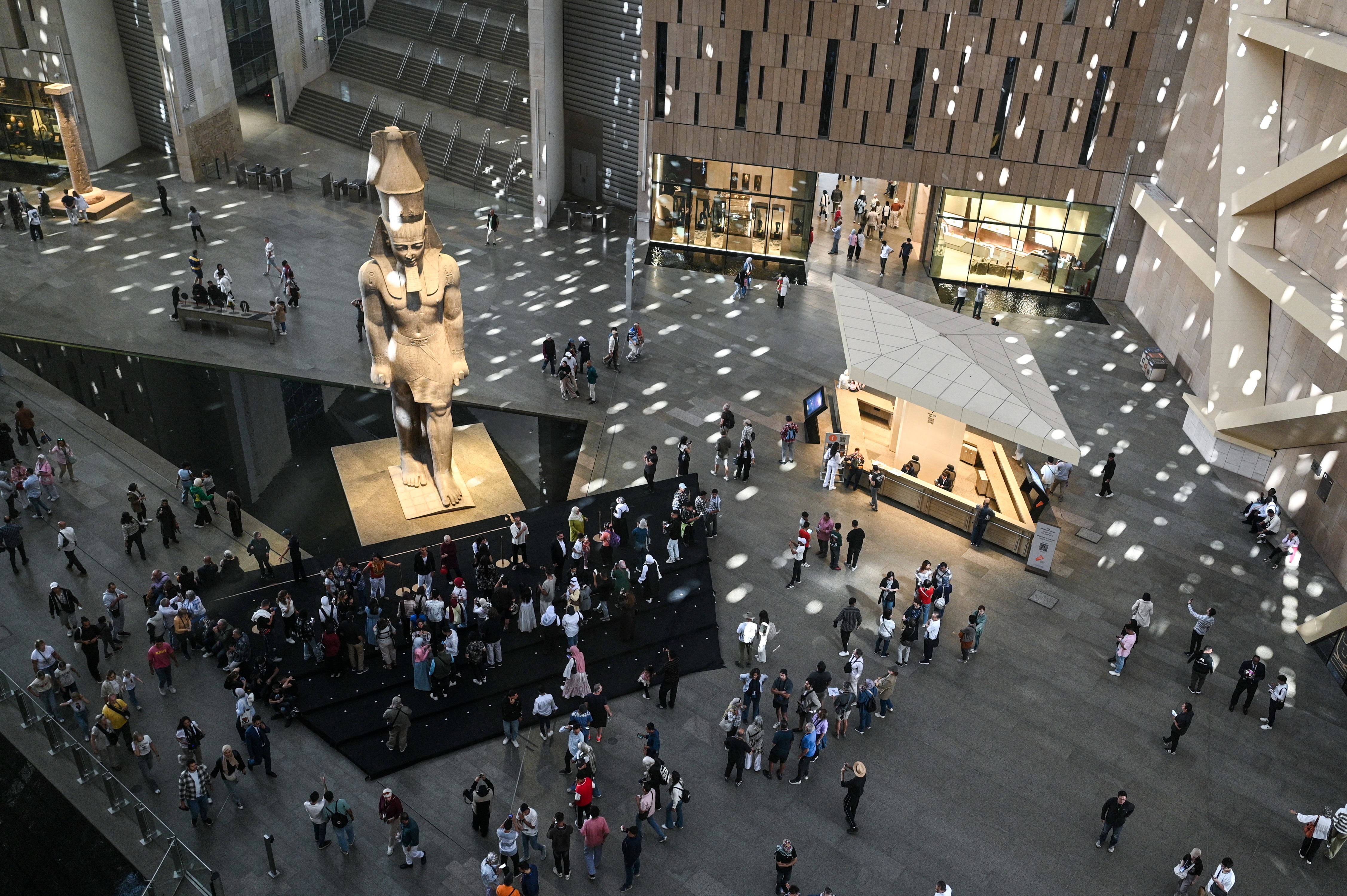 La cuarta pirámide: Egipto inaugura museo que revela los secretos de Tutankamón y su civilización