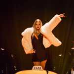 Midalys Perdigón durante una de las presentaciones del concierto "Lo que el seco no dijo", en el Centro Cultural Miguel Ángel Asturias, en Guatemala. (Foto Prensa Libre: cortesía Metamorfosis)