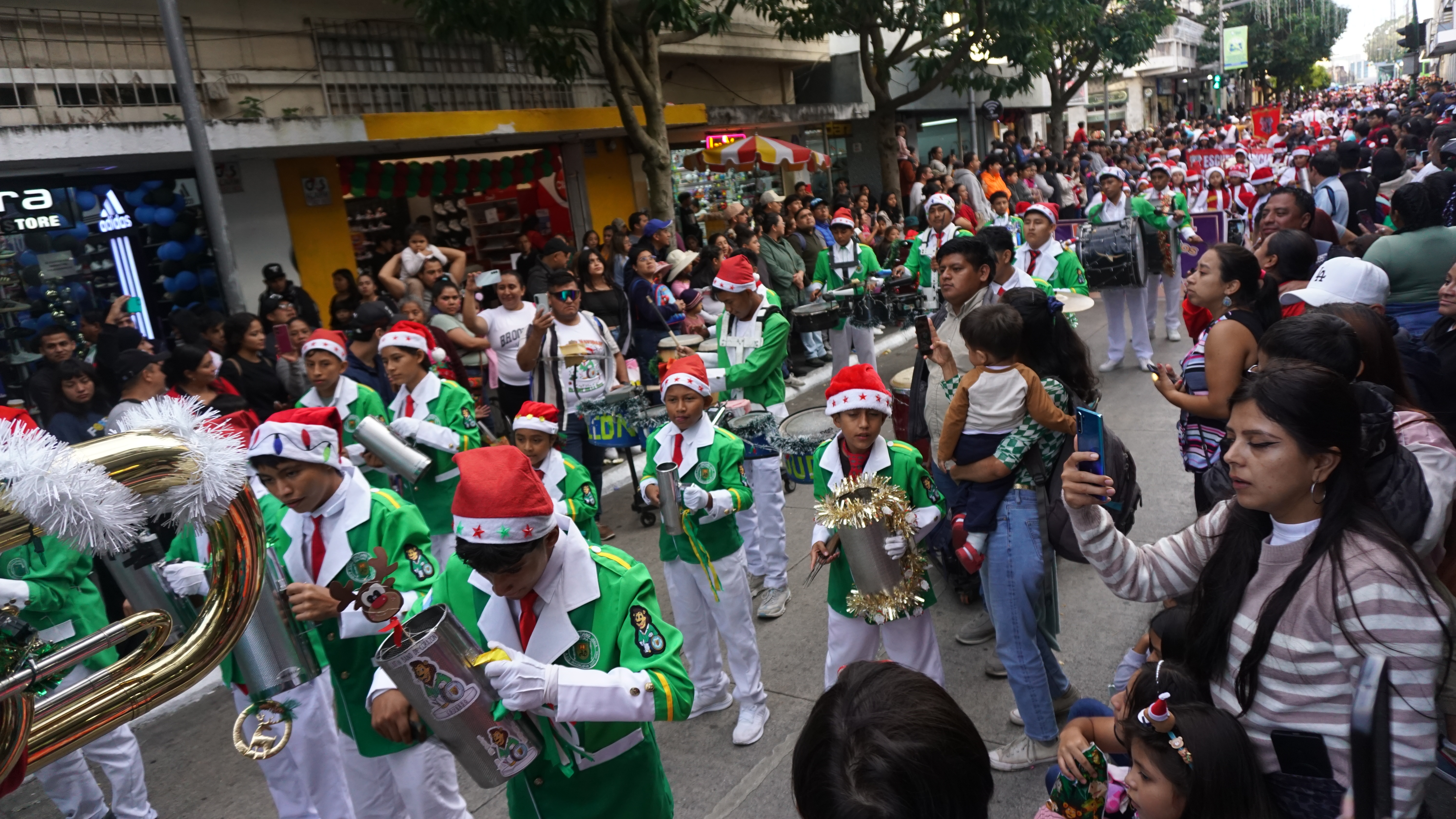 Desfile navideño de bandas 2025: Estas son las rutas alternas para este 14 de diciembre