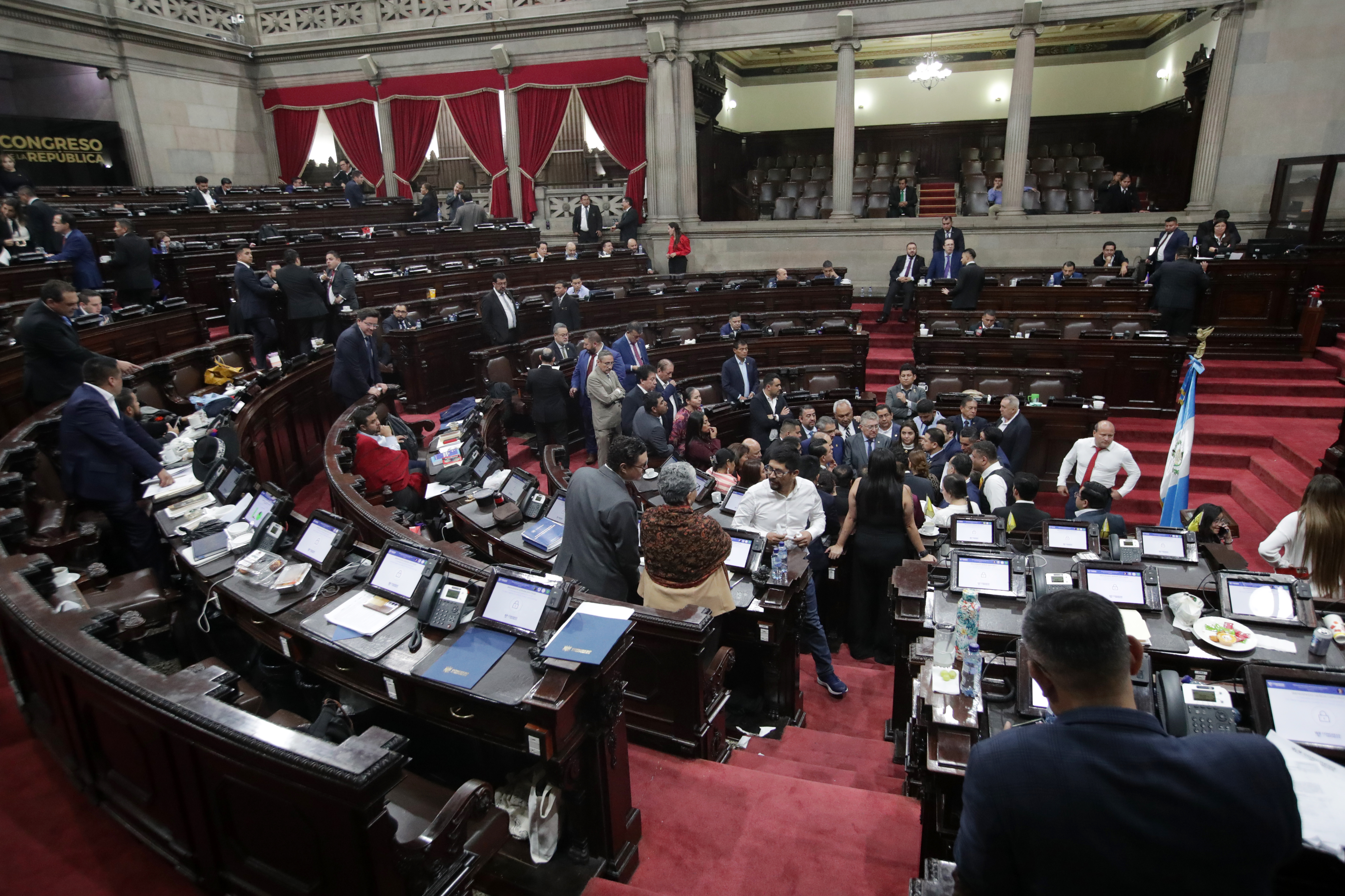 Presupuesto 2026: Cien cuestiona aumento del gasto y deuda aprobada por el Congreso